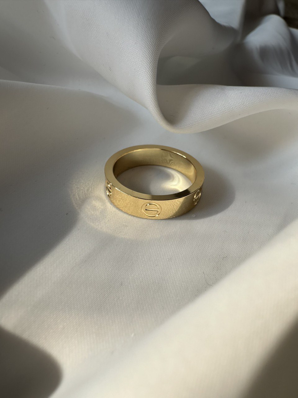 Кольцо стальной CARTIER с камнем