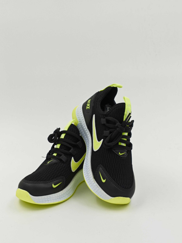 Детские спортивные кроссовки Nike