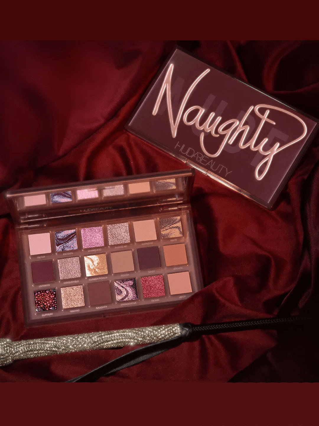 Палетка теней для глаз 18 оттенков / HUDA BEAUTY / Huda Beauty Naughty Nude Eyeshadow Palette