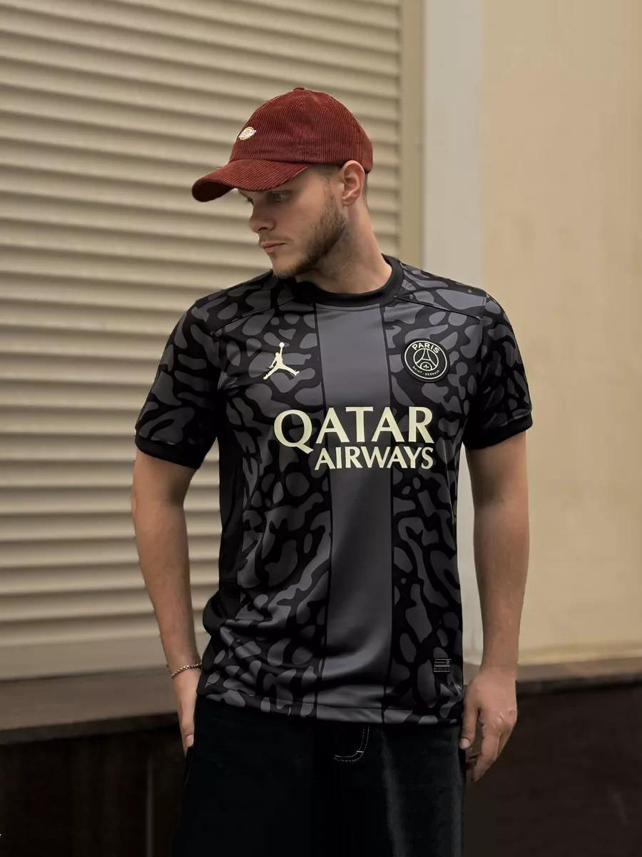 Футбольная форма PSG (третья форма, сезон 2023/24)