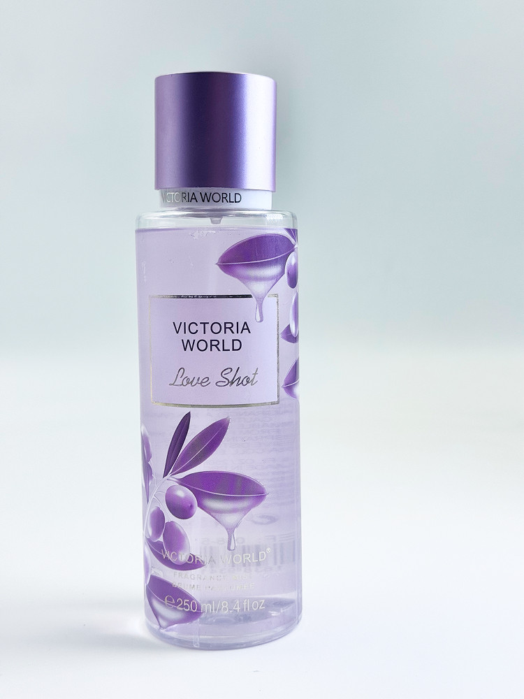 Парфюмированный спрей Victoria World Love Shot, 250 мл