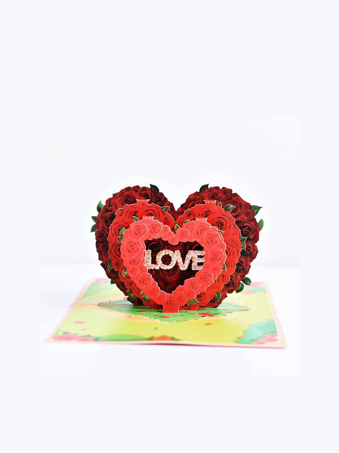 Открытка 3D «Love» с объемным сердцем и розами
