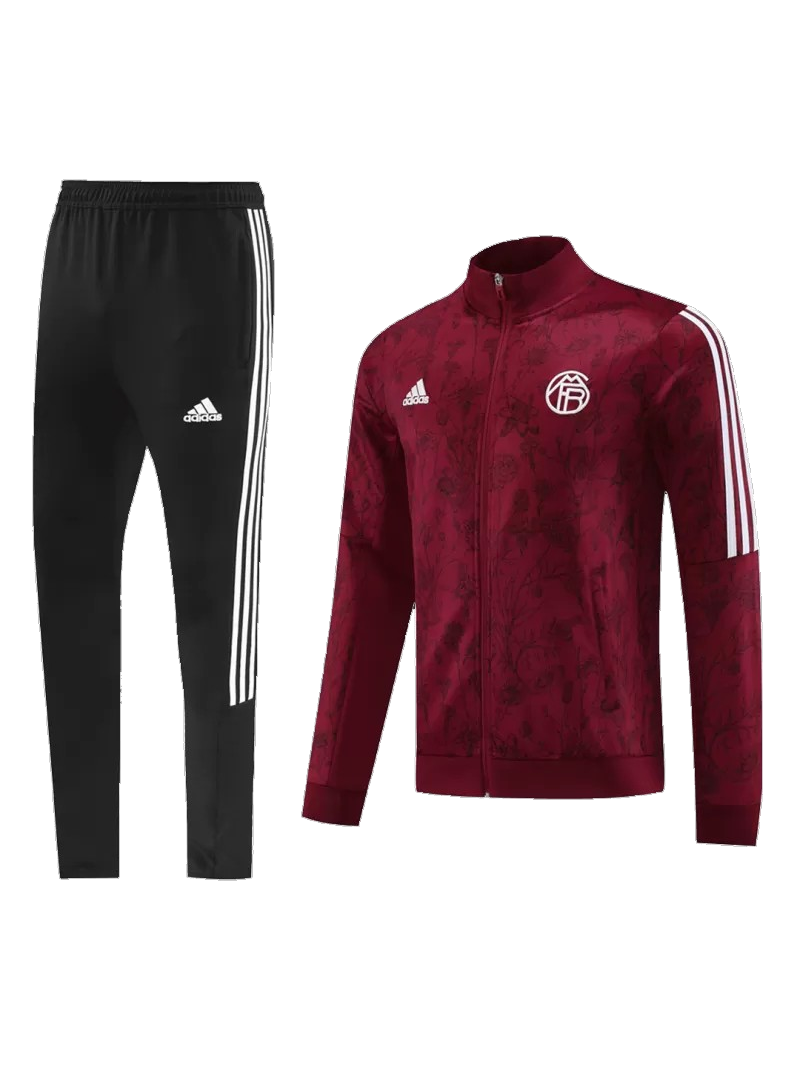Спортивный костюм Bayern Munich 2023/24 от Adidas
