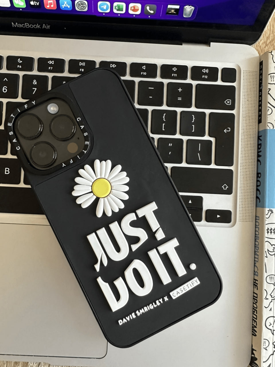 Чехол для iPhone NIKE