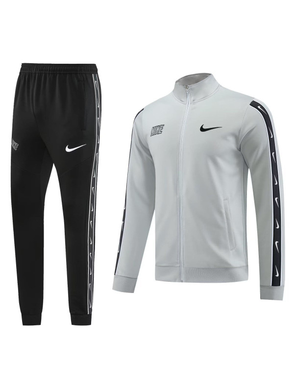 Мужской спортивный костюм Nike
