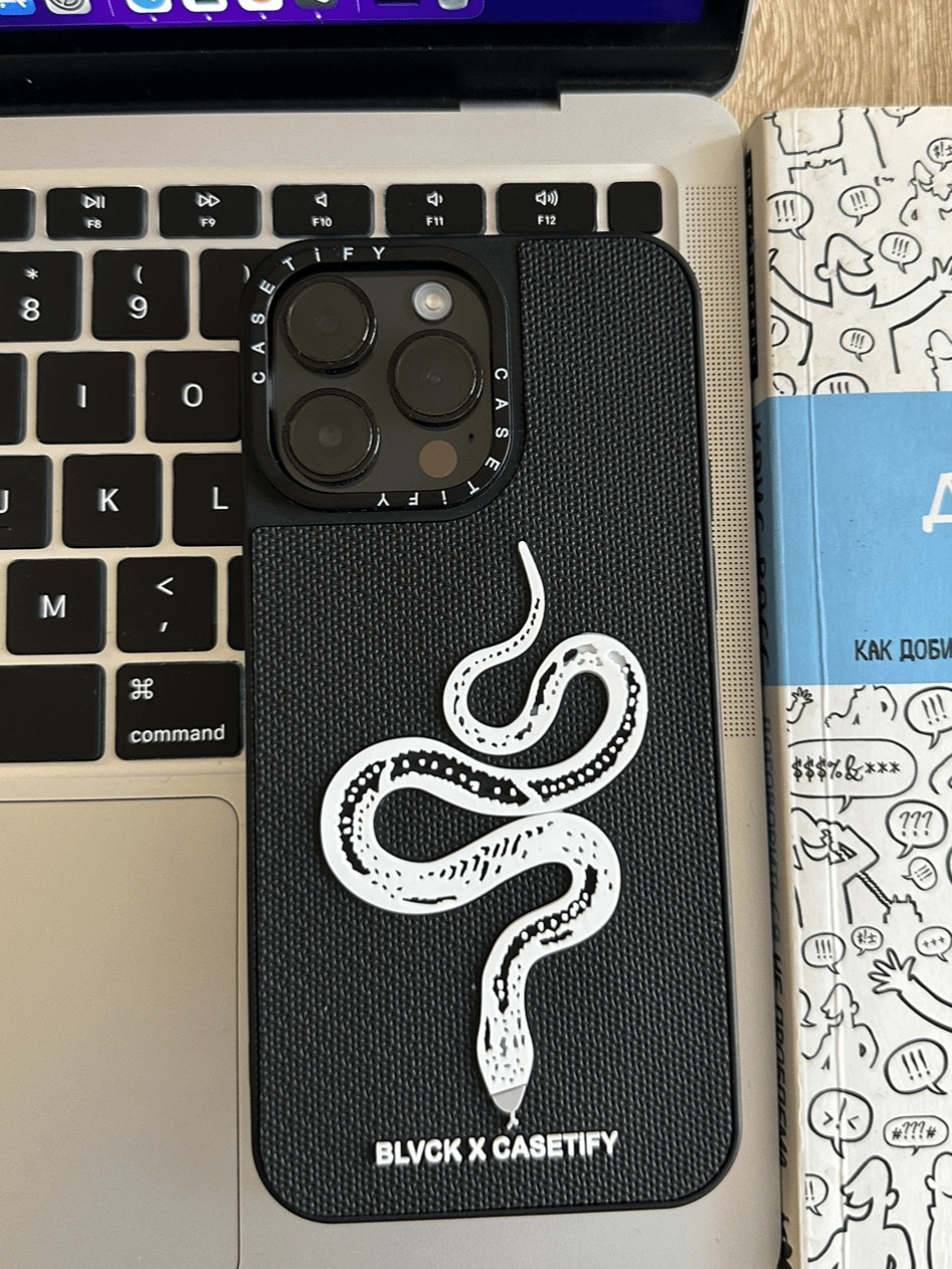 Чехол для iPhone SNAKE BLVCK X CASETIFY