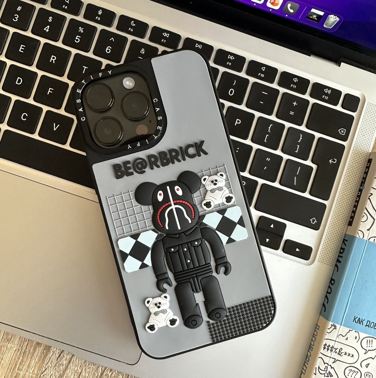 Чехол для iРhone BEARBRICK